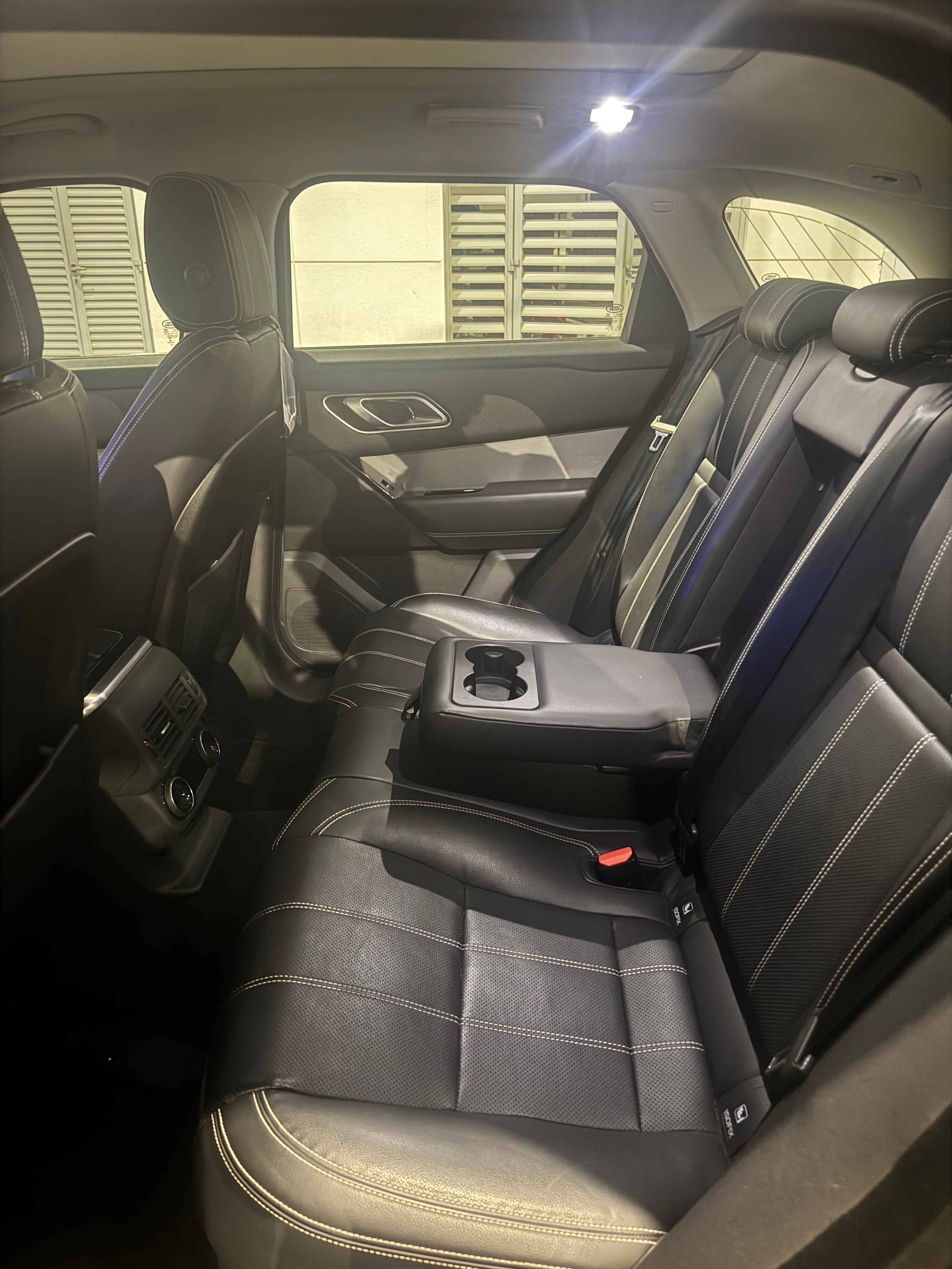 Noir Land Rover Range Rover Velar P250 S 2020